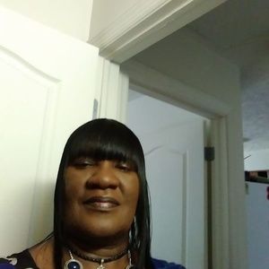 Meet your Posher, Raynelle